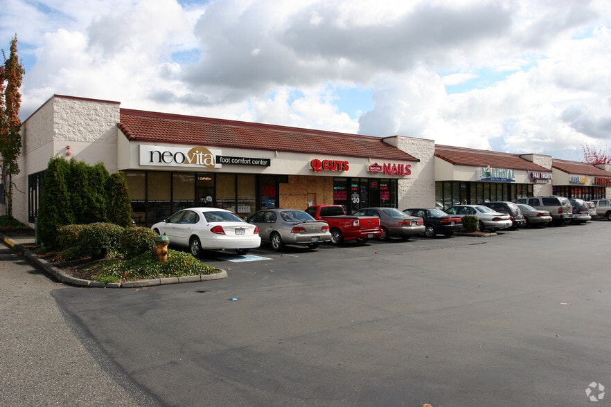 18505 Alderwood Mall Pky, Lynnwood, WA for lease - Building Photo - Image 2 of 4