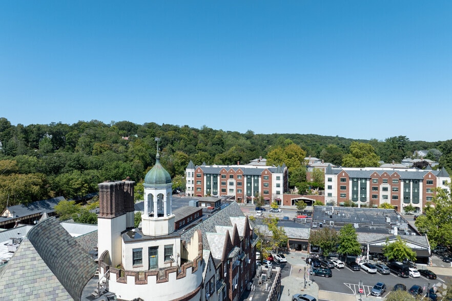 14 Harwood Ct, Scarsdale, NY for lease - Aerial - Image 3 of 6