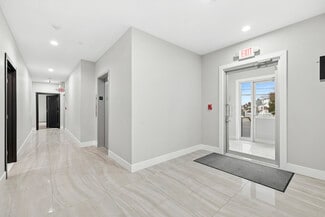 More details for 533 Greenwich St, Hempstead, NY - Multifamily for Sale