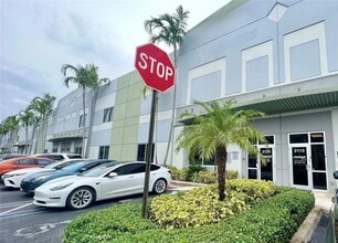 2005-2185 NW 115th Ave, Miami, FL for lease Interior Photo- Image 1 of 15