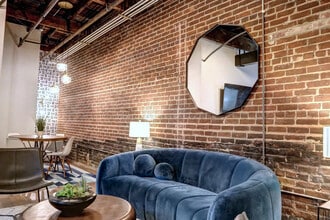 401 W Main St, Lexington, KY for lease Interior Photo- Image 2 of 4