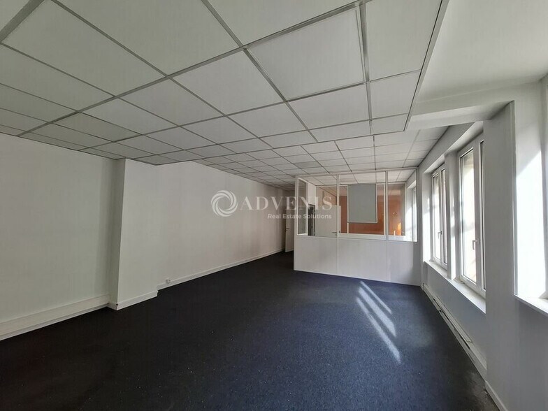Office in Nancy for lease - Interior Photo - Image 3 of 5