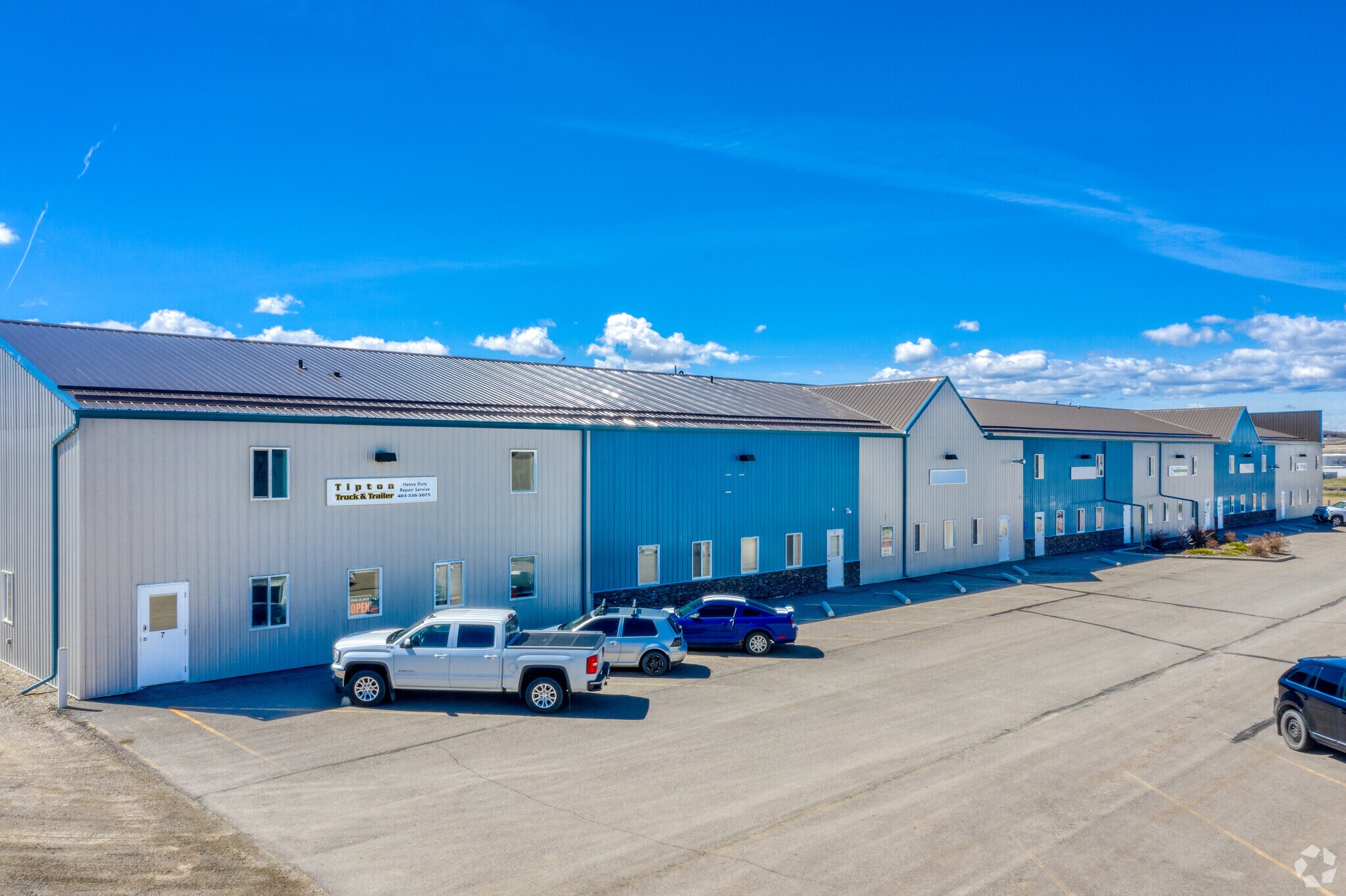 64146 393 Loop E, Okotoks, AB for sale Primary Photo- Image 1 of 1