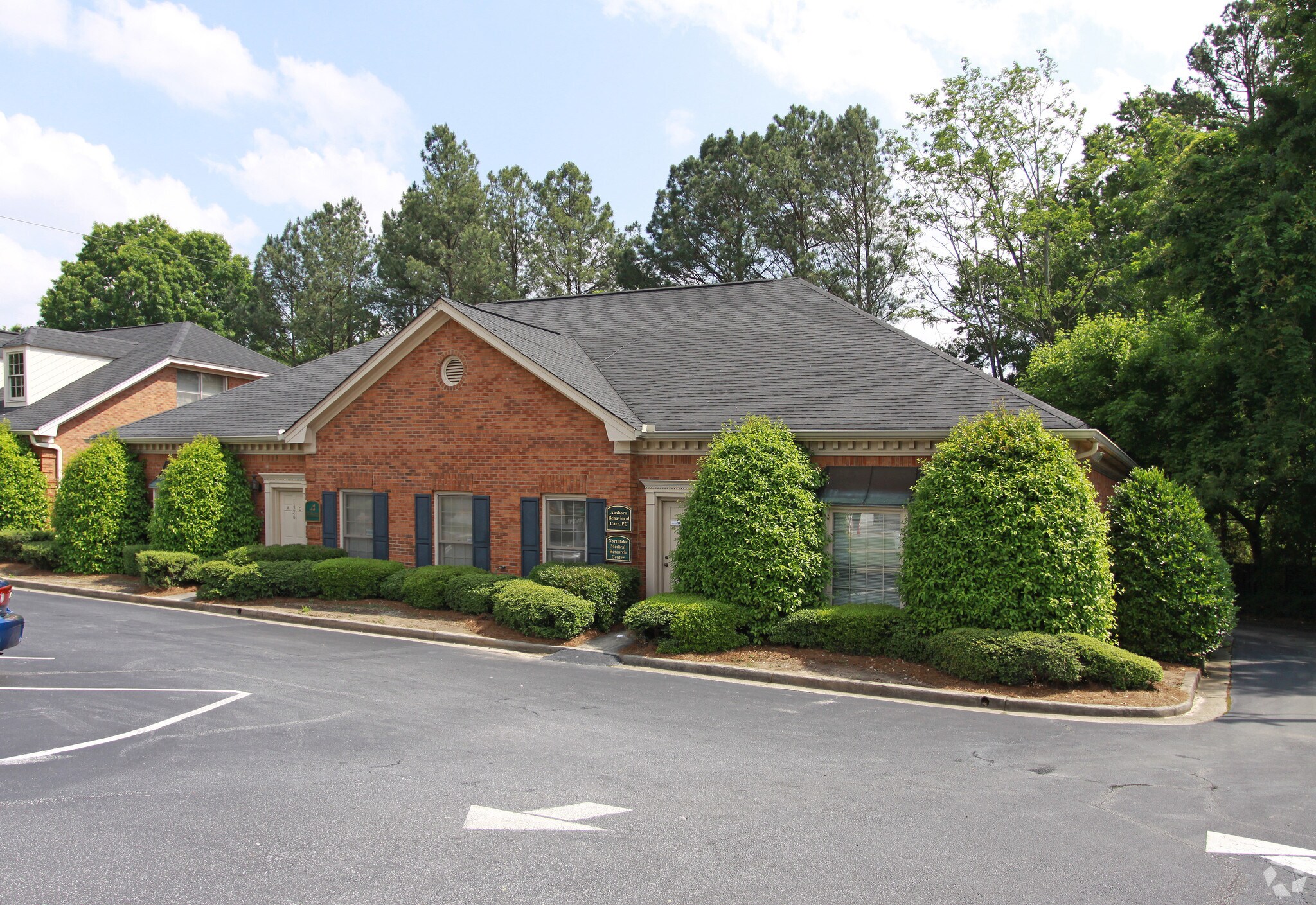 1456 McLendon Dr, Decatur, GA for sale Primary Photo- Image 1 of 4