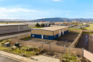 Plus de détails pour 111 Trout Way, White City, OR - Industriel à vendre