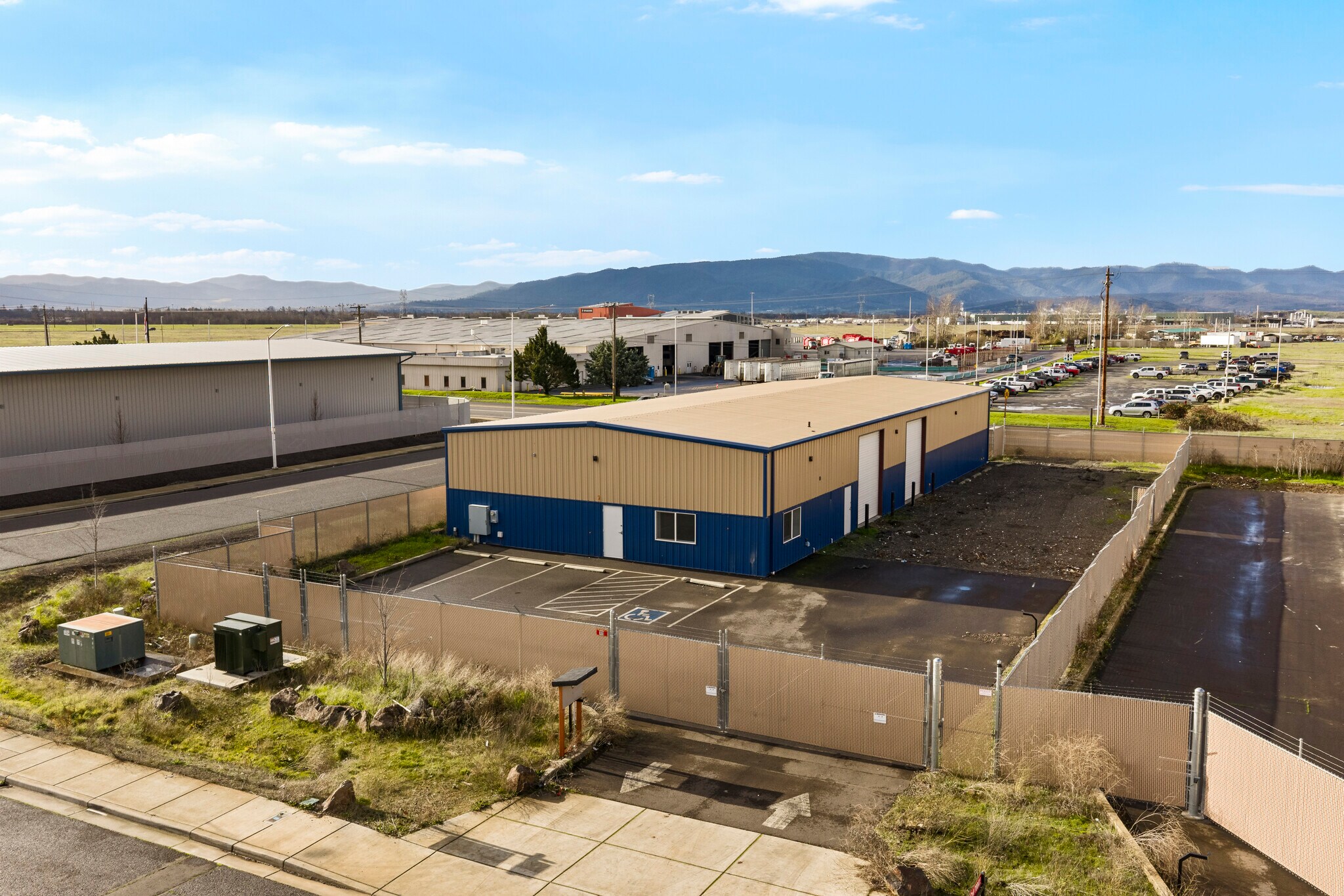 111 Trout Way, White City, OR à vendre Photo principale- Image 1 de 19