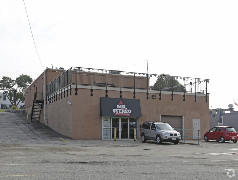 321 Weber St N, Waterloo, ON à vendre - Photo du bâtiment - Image 1 de 1