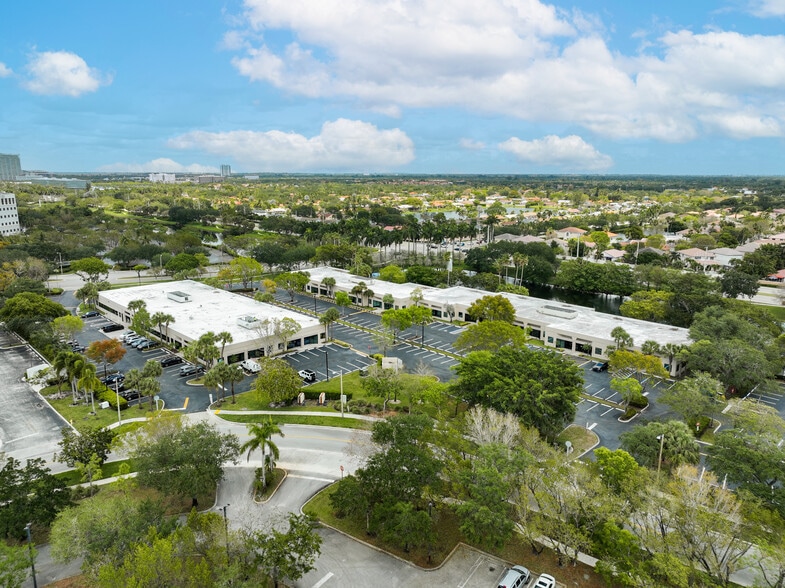 13630 NW 8th St, Sunrise, FL for lease - Building Photo - Image 3 of 15