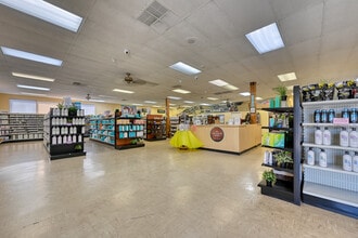 5858 St Augustine Rd, Jacksonville, FL for lease Interior Photo- Image 2 of 4