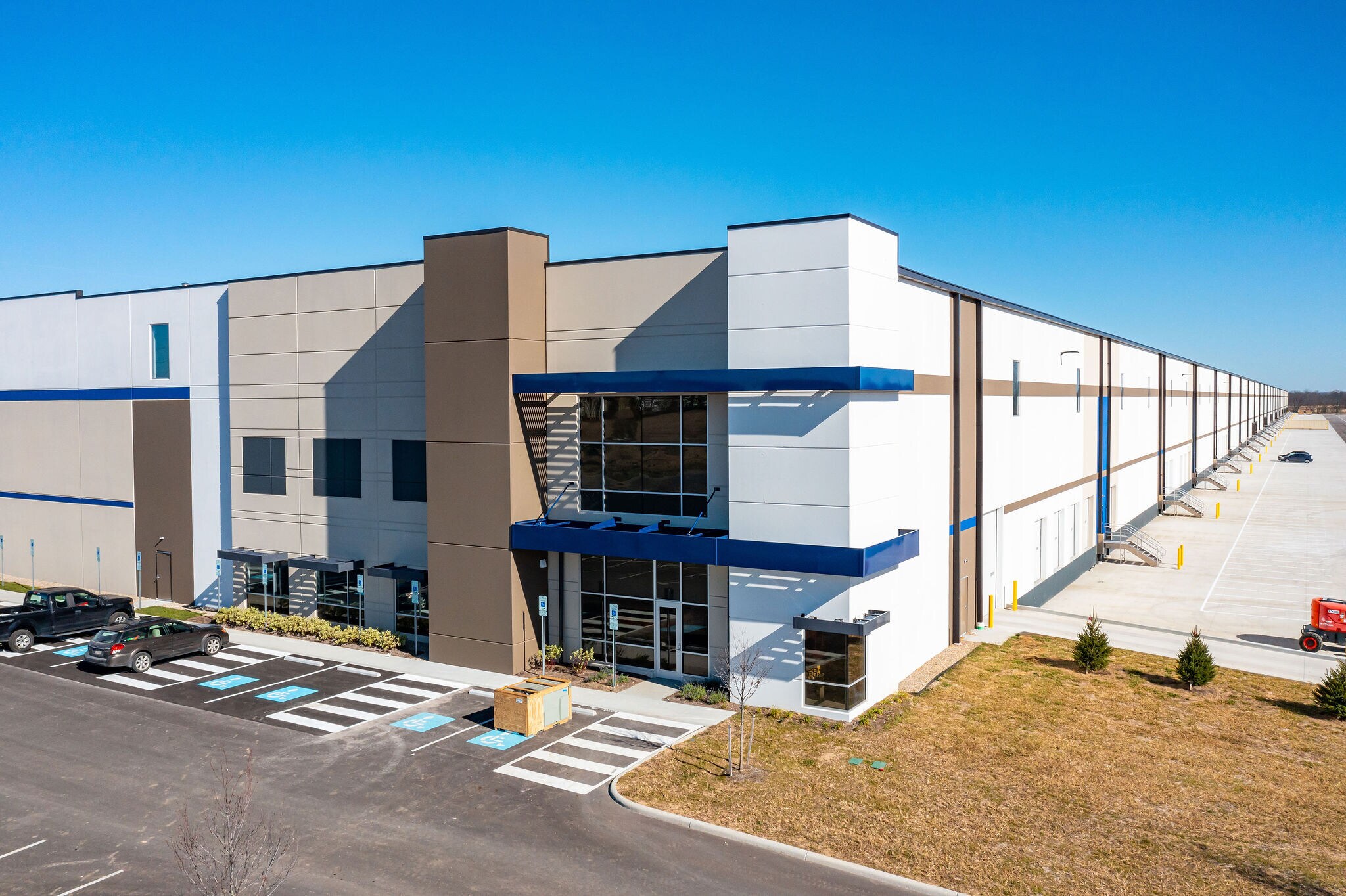 521 Exchange Way, Commercial Point, OH à louer Photo du bâtiment- Image 1 de 9