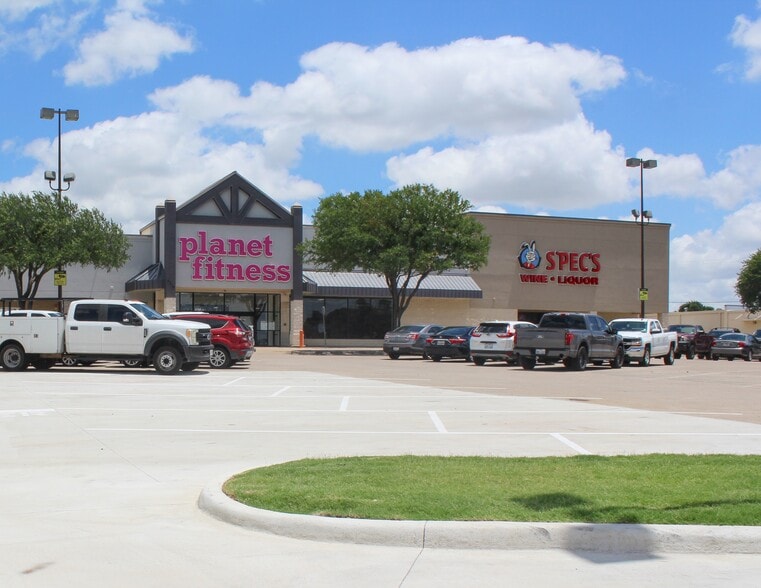 6704 Lake Worth Blvd, Lake Worth, TX for sale - Building Photo - Image 2 of 7