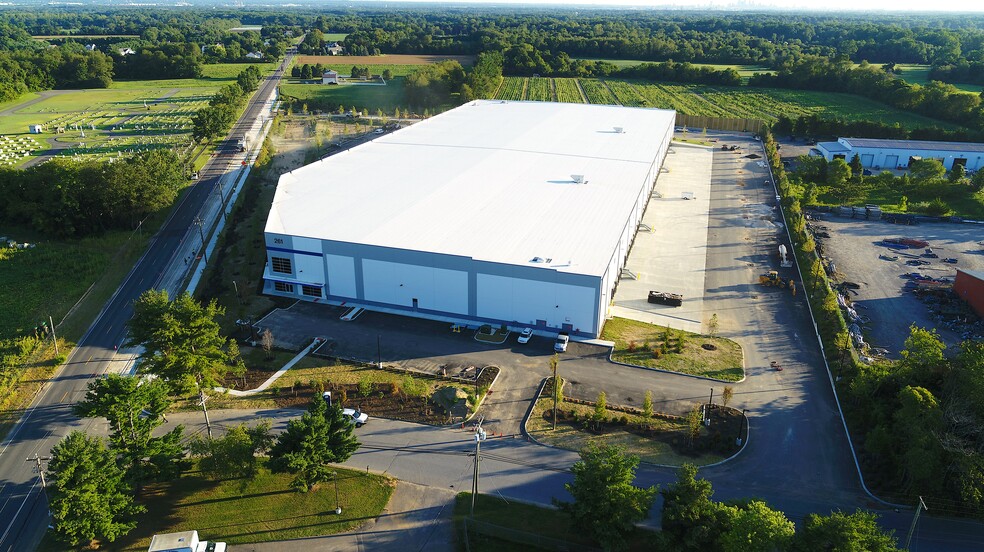 261 Paulsboro Rd, Swedesboro, NJ for lease - Building Photo - Image 2 of 4