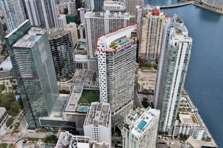 Plus de détails pour 1300 Brickell Bay Dr, Miami, FL - Multi-résidentiel à vendre