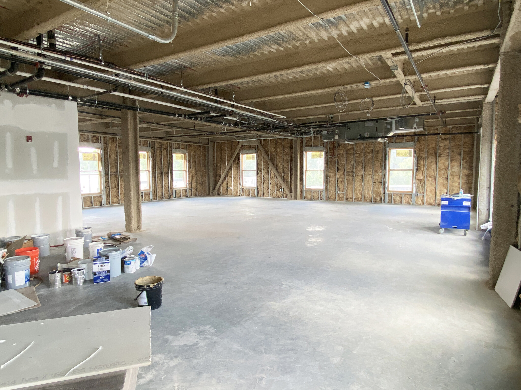 145 S Raleigh St, Fuquay Varina, NC for lease Interior Photo- Image 1 of 4