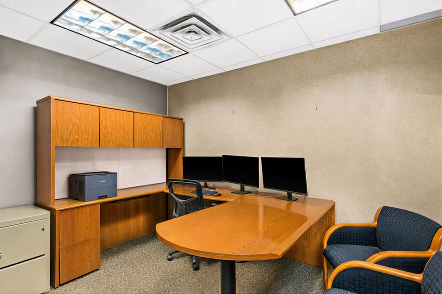 331 N Central Ave, Duluth, MN for lease - Interior Photo - Image 3 of 17