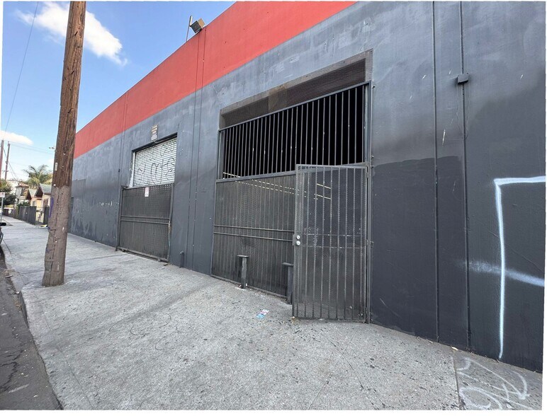 643 E 22nd St, Los Angeles, CA for lease - Building Photo - Image 3 of 6