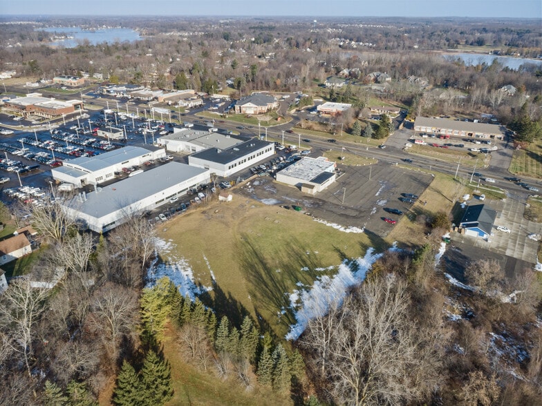 2830 E Grand River Ave, Howell, MI for sale - Building Photo - Image 3 of 16