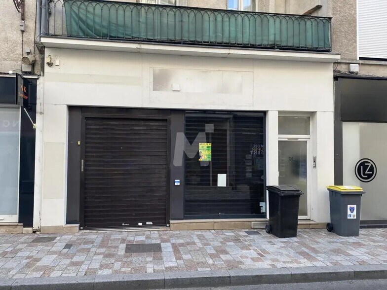 Commerce de détail dans Melun à louer - Photo du bâtiment - Image 1 de 6