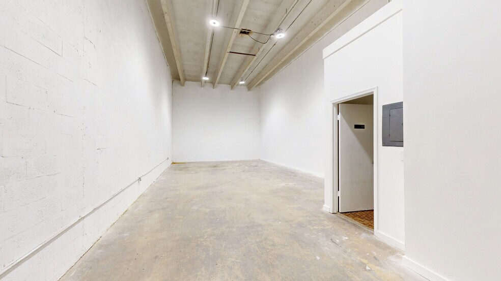 7506-7560 NW 70th St, Miami, FL à louer - Numérisation 3D de Matterport - Image 2 de 29