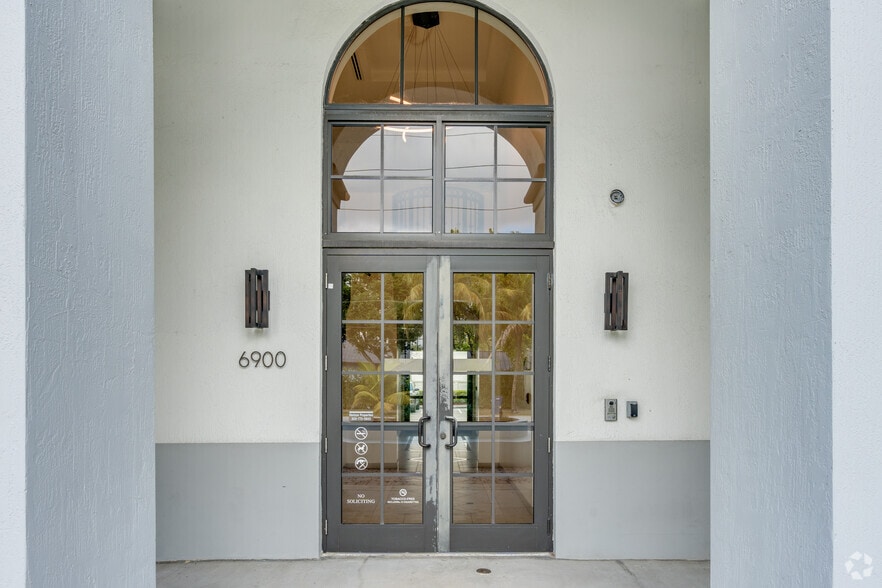 6900 SW 80th St, Miami, FL for sale - Building Photo - Image 3 of 22