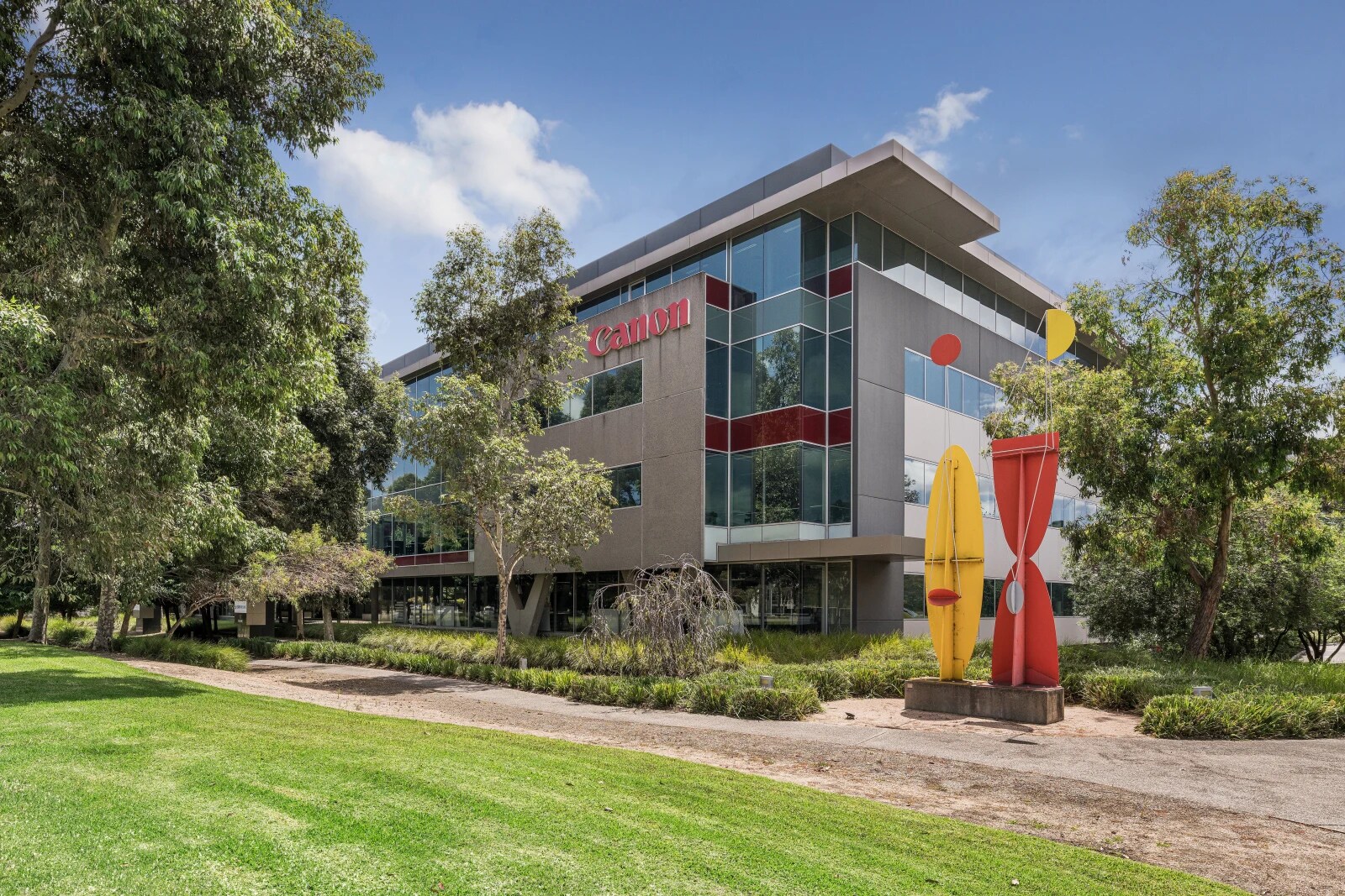 195 Wellington Rd, Clayton for lease Primary Photo- Image 1 of 3