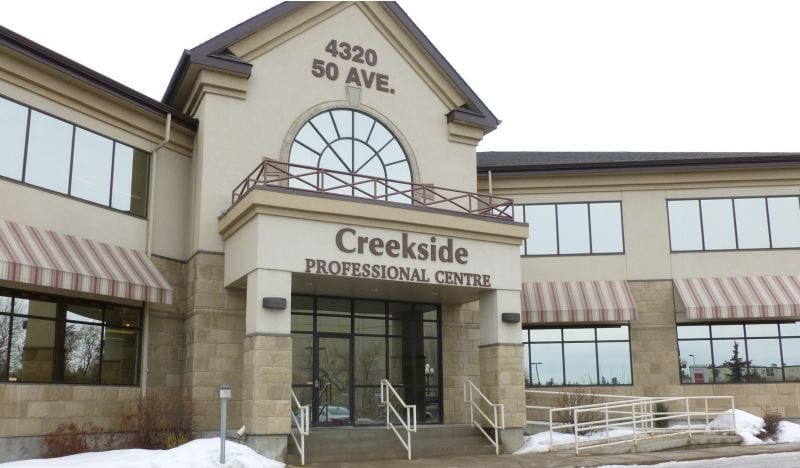 4320 50 Ave, Red Deer, AB à louer - Photo principale - Image 1 de 6