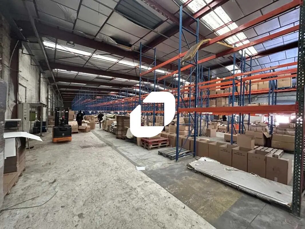 Flex in Aubervilliers for lease Building Photo- Image 1 of 9