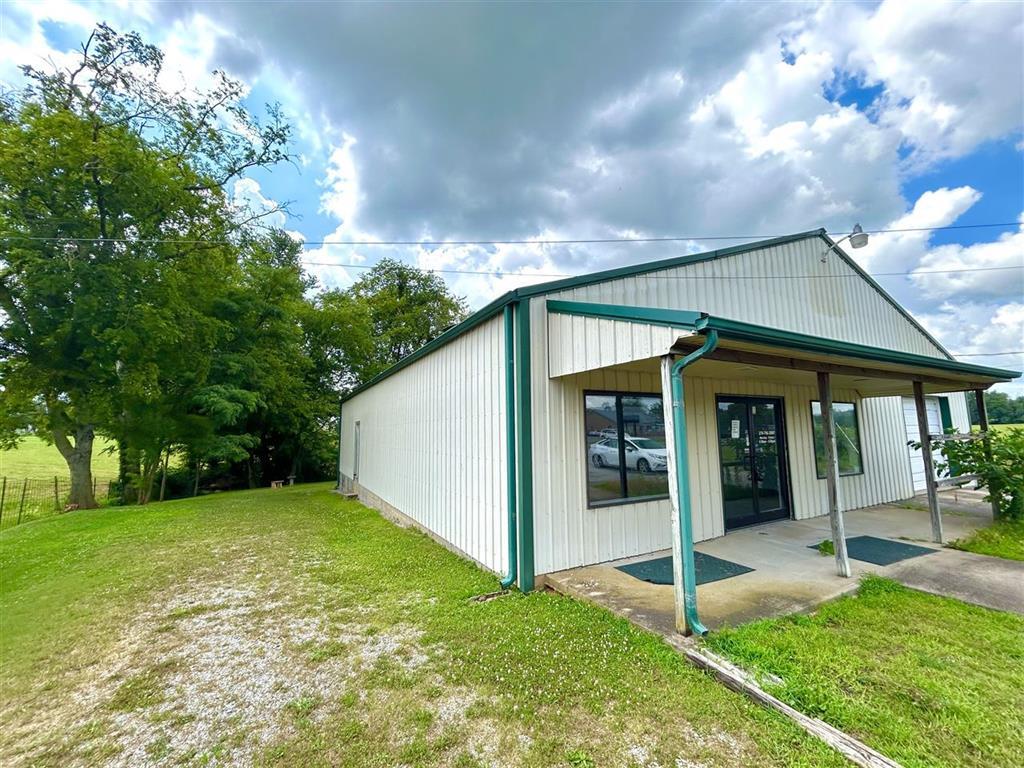 1370 S Dixie St, Horse Cave, KY à vendre Photo du bâtiment- Image 1 de 7