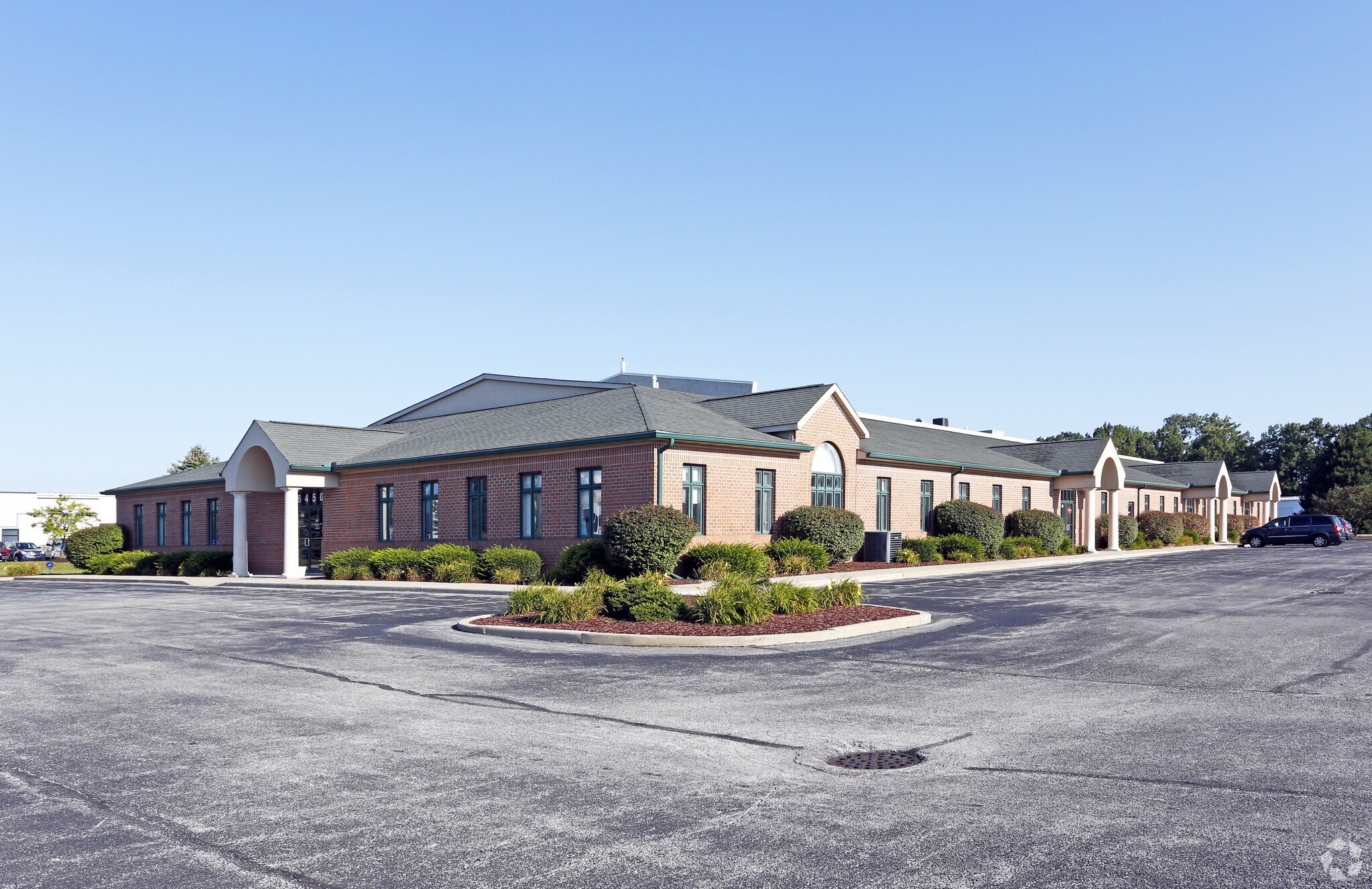 6450 Weatherfield Ct, Maumee, OH à vendre Photo du bâtiment- Image 1 de 1