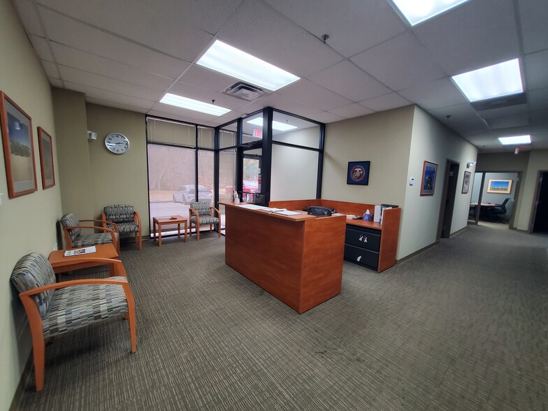 3619 Richmond Hwy, Stafford, VA for sale - Interior Photo - Image 2 of 27