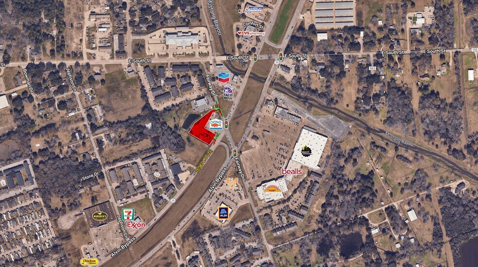 2000 S Bypass 35, Alvin, TX à louer - Photo du bâtiment - Image 2 de 2