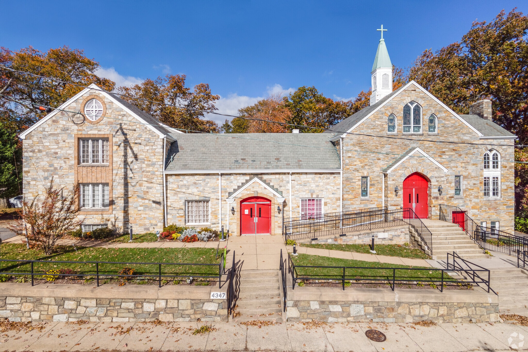 4347 Arlington Blvd, Arlington, VA for lease Primary Photo- Image 1 of 14