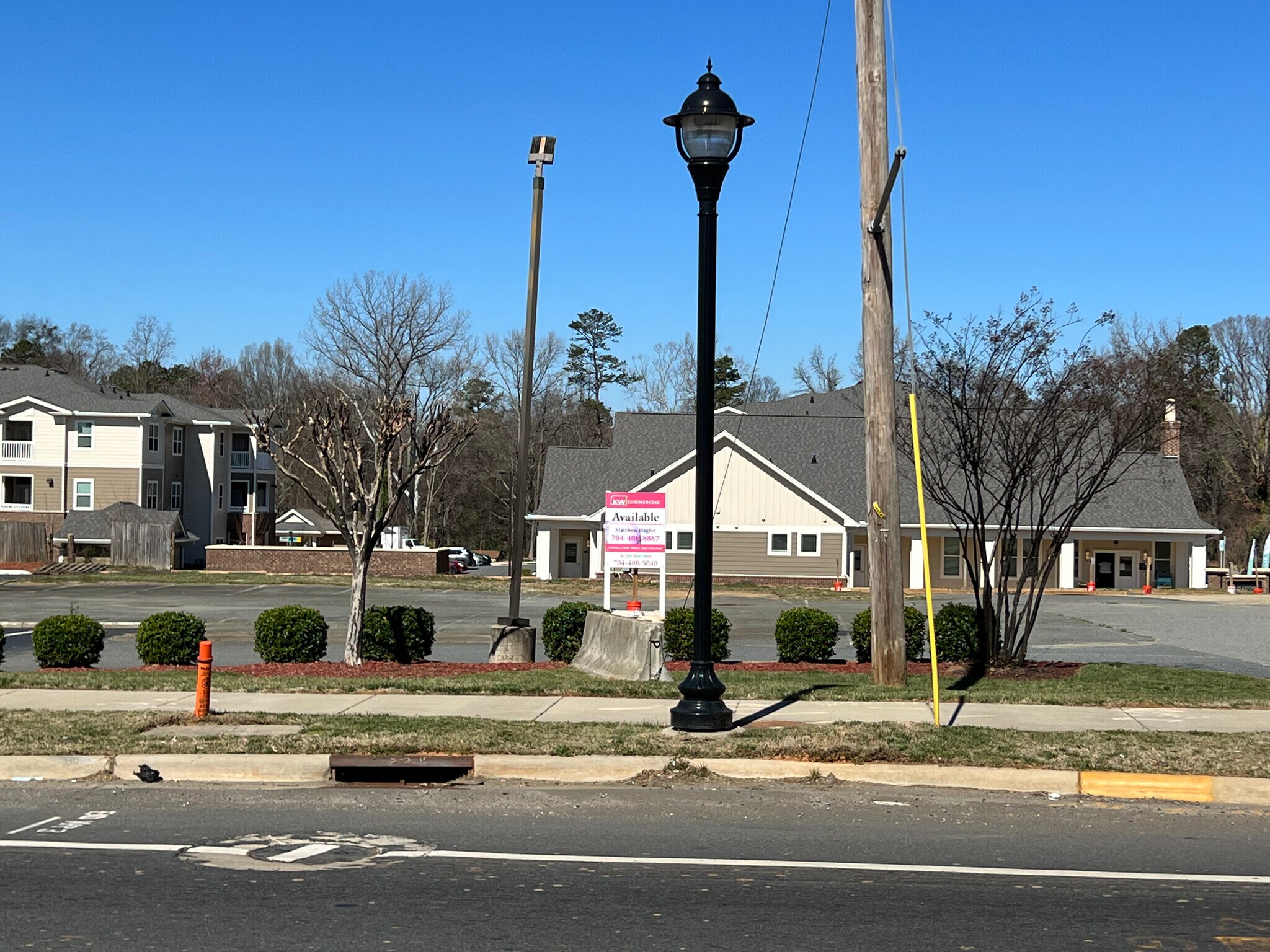 5621 N Tryon St, Charlotte, NC for lease Building Photo- Image 1 of 7