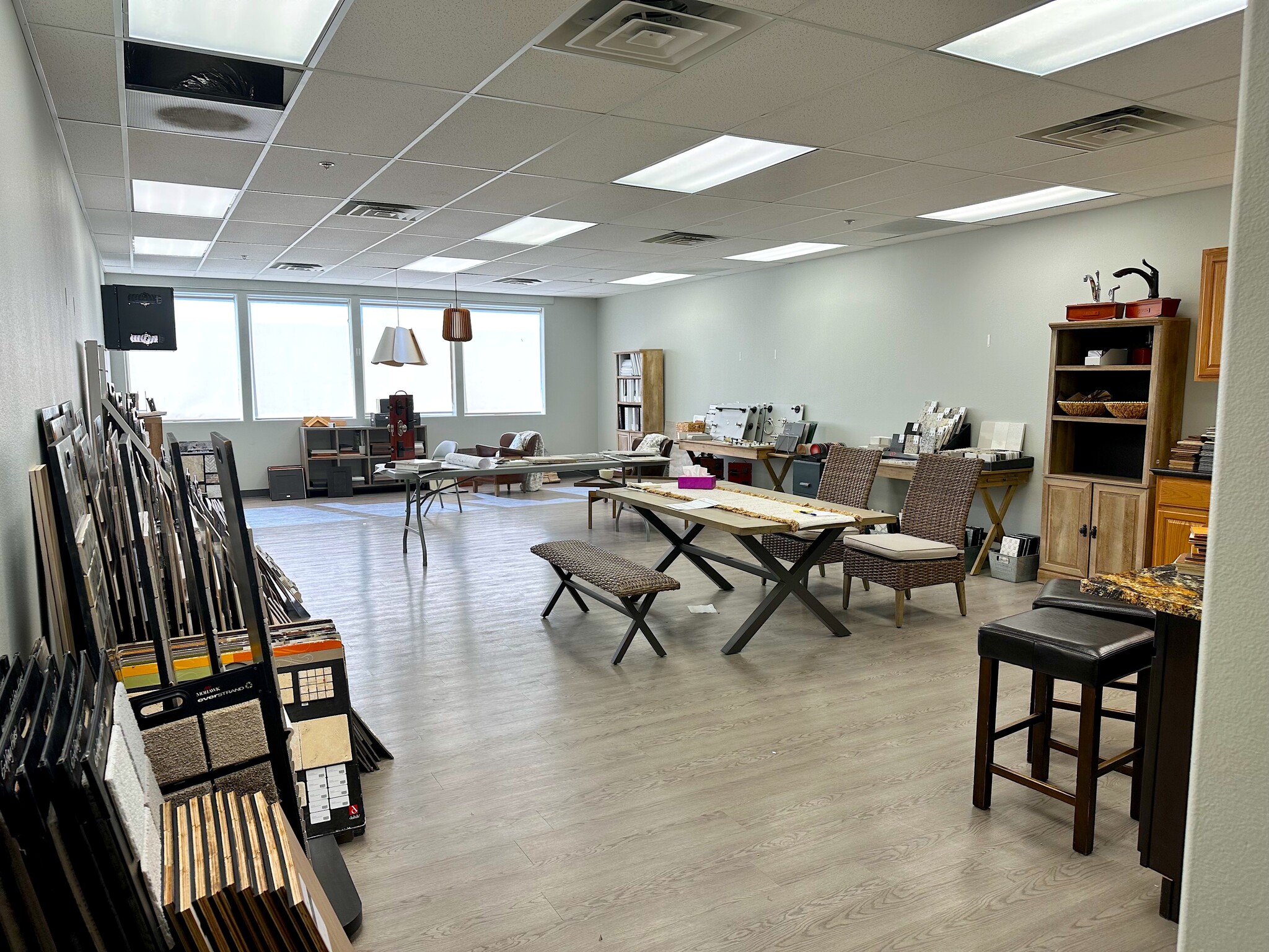 4311 Sara Rd SE, Albuquerque, NM for lease Interior Photo- Image 1 of 3