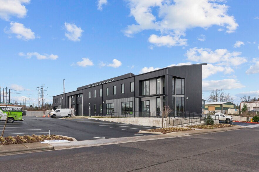 15205 SW Arrow St, Sherwood, OR à vendre - Photo du bâtiment - Image 1 de 11