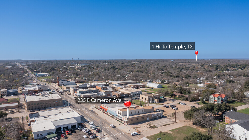 235 E Cameron Ave, Rockdale, TX for lease - Primary Photo - Image 2 of 21