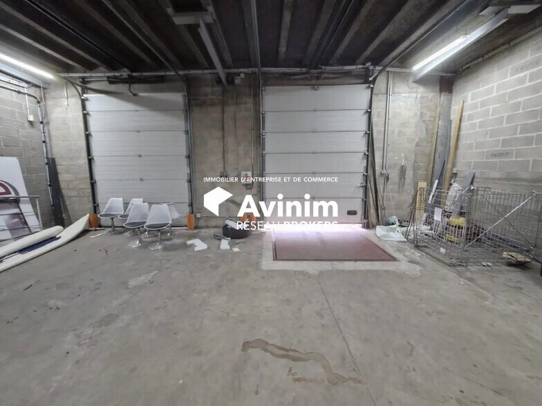 Industriel dans Louvres à louer - Photo du bâtiment - Image 3 de 9