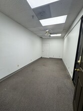 5750 Rufe Snow Dr, North Richland Hills, TX à louer Photo du bâtiment- Image 2 de 4