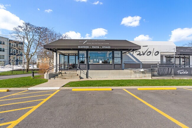 More details for 2099 Post Rd, Warwick, RI - Retail for Sale