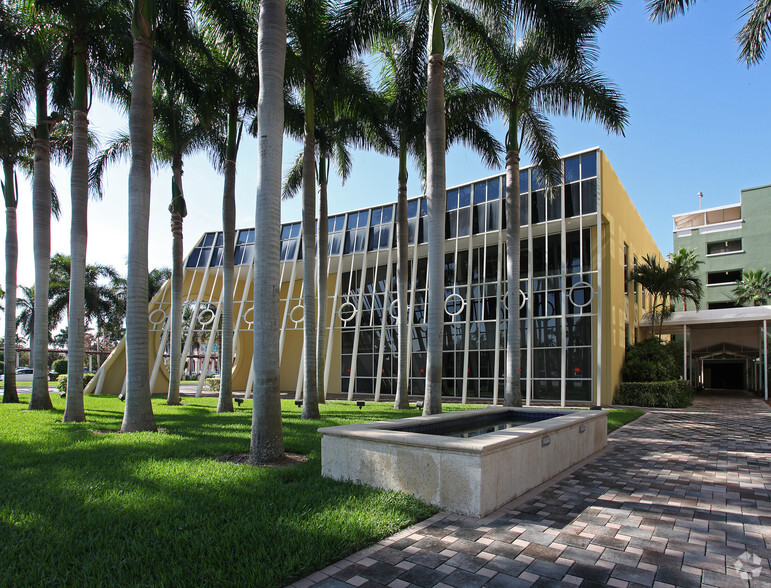 975 S Federal Hwy, Boca Raton, FL for lease - Primary Photo - Image 1 of 4