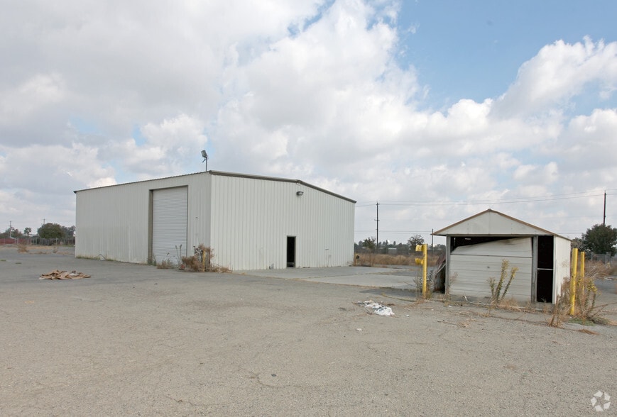 11280 10 1/2 Ave, Hanford, CA à vendre - Photo du bâtiment - Image 3 de 20
