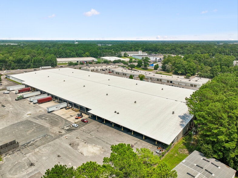 3191 Ashley Phosphate Rd, North Charleston, SC for lease - Building Photo - Image 3 of 4