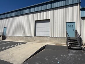 17205 Eucalyptus St, Hesperia, CA for lease Interior Photo- Image 2 of 7