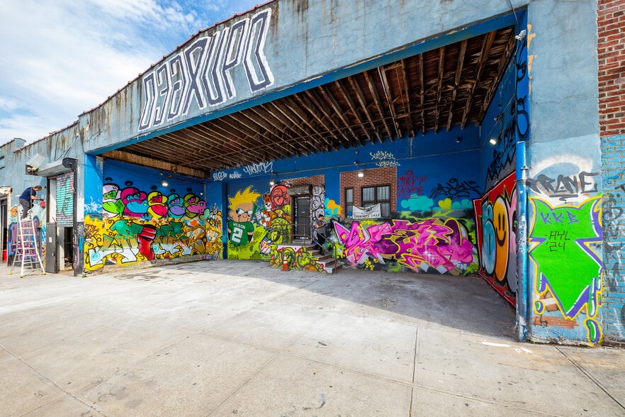 344 Maujer St, Brooklyn, NY for lease - Building Photo - Image 3 of 3