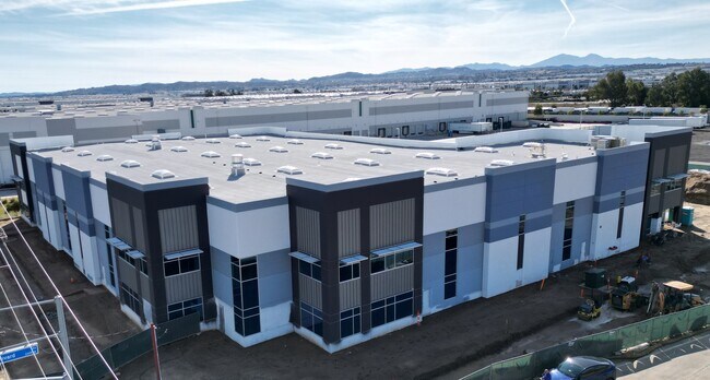 Plus de détails pour 24915 Rivard Rd, Moreno Valley, CA - Industriel à louer
