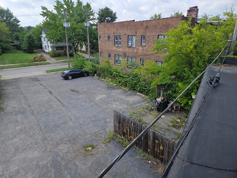 10609-10611 Lorain Ave, Cleveland, OH for sale - Primary Photo - Image 1 of 6