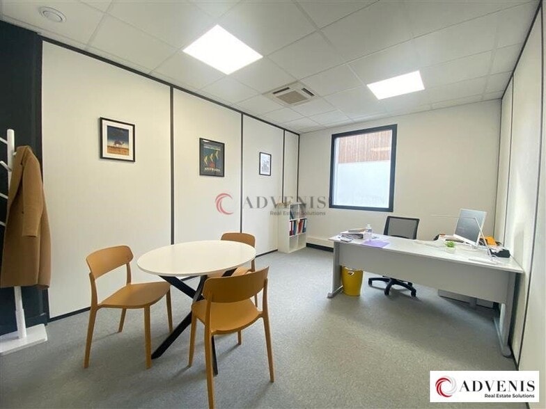 Office in Mérignac for lease - Building Photo - Image 2 of 12