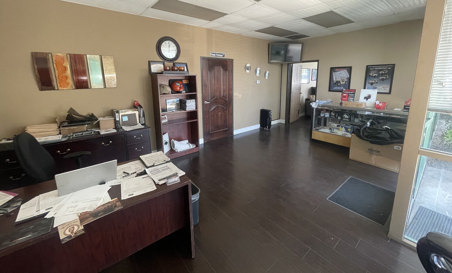 570-571 Central Ave, Lake Elsinore, CA 92530 - Unit 570-A -  - Interior Photo - Image 2 of 2