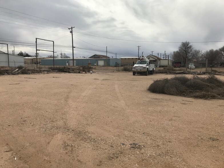 103 W Gulf St, Sundown, TX à vendre - Photo du bâtiment - Image 3 de 12