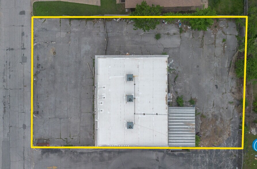 5987 E 25th Pl, Tulsa, OK à vendre - Photo du bâtiment - Image 2 de 9